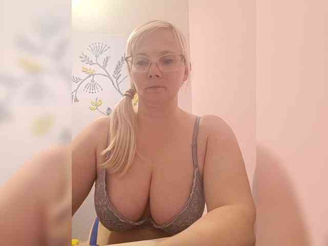 Sweetie454 webcam