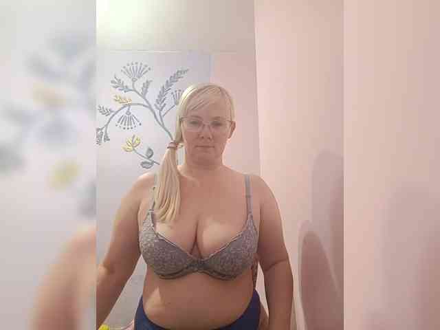 Sweetie454 webcam