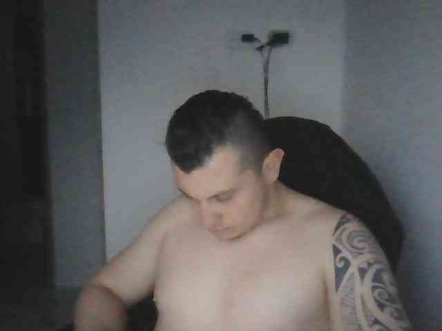manuelonline0 Live Webcam on BongaCams