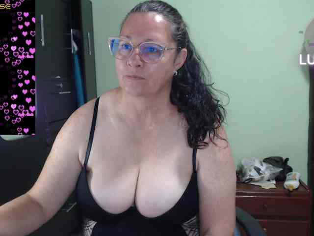 rouseehotglad webcam