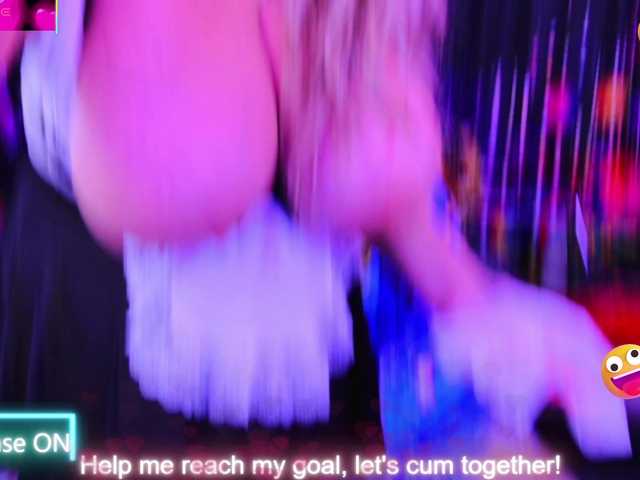 Lisabigtits's BongaCams show and profile