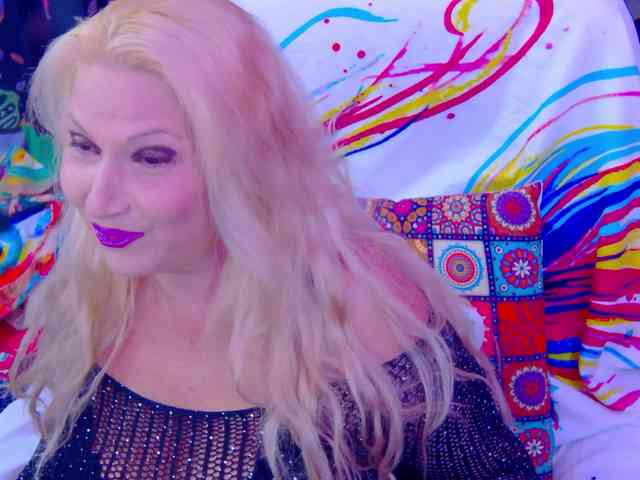 Lisabigtits Live Webcam on BongaCams