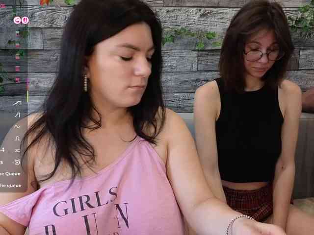 sosgirl1994 Live Webcam on {site_name}