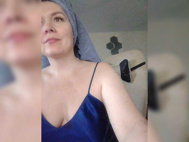 Anna-ya's BongaCams show and profile