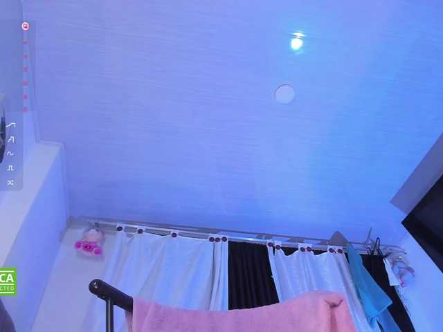 Watch valenpretty Streaming Live