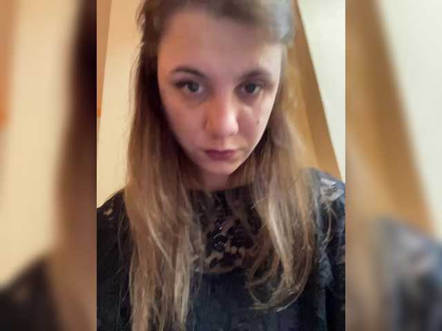 Dollye's BongaCams show and profile