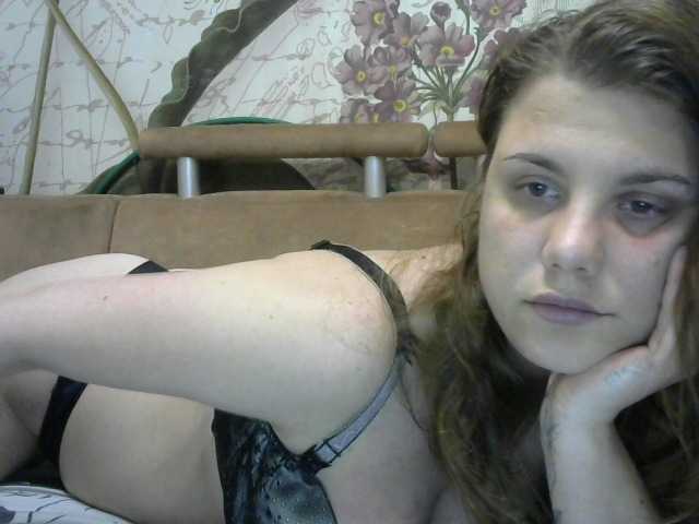 Dollye's BongaCams show and profile