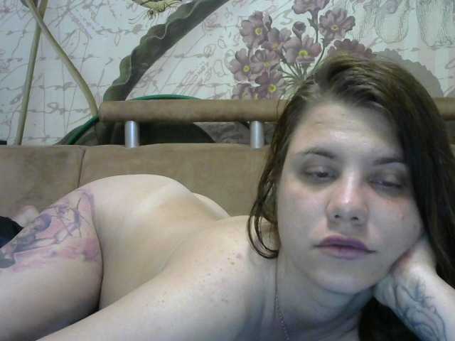 Dollye's BongaCams show and profile