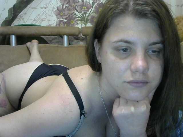 Dollye's BongaCams show and profile