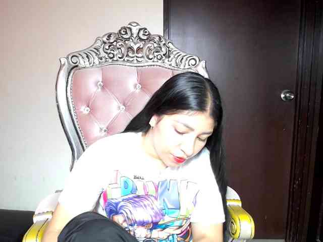 holly20a Live Webcam on BongaCams