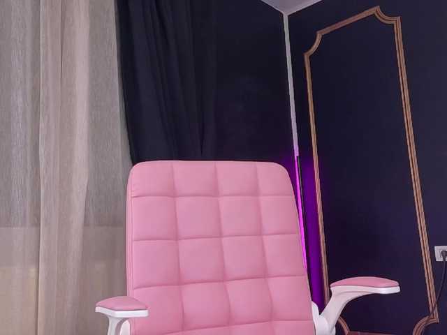 DeeaDiamond1's BongaCams show and profile