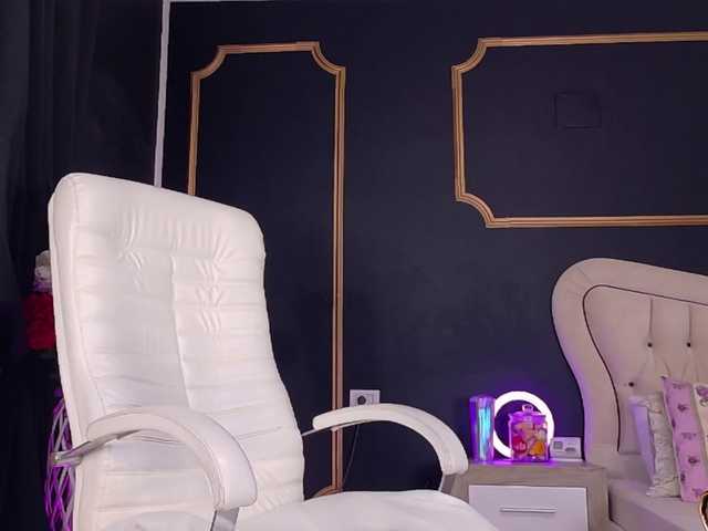 DeeaDiamond1's BongaCams show and profile