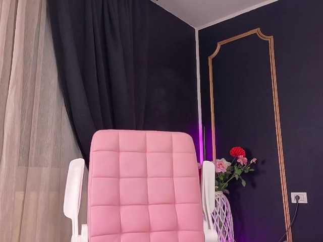 DeeaDiamond1's BongaCams show and profile