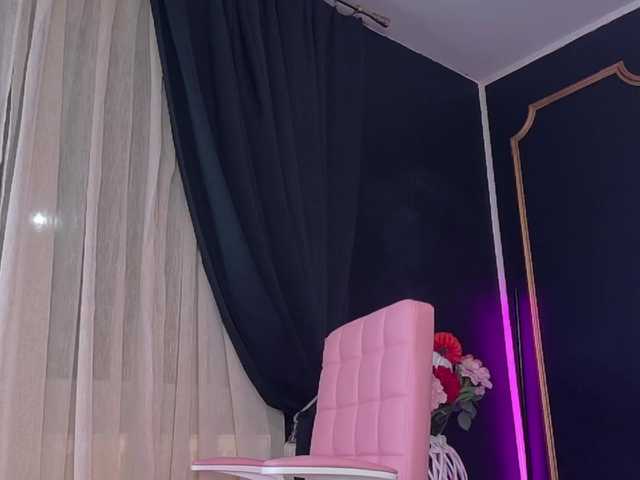 DeeaDiamond1's BongaCams show and profile