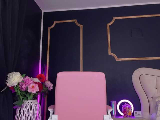 DeeaDiamond1's BongaCams show and profile