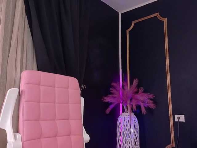 DeeaDiamond1's BongaCams show and profile