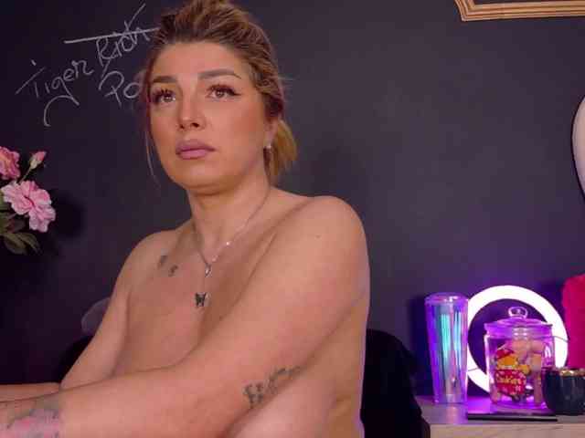 DeeaDiamond1 DeeaDiamond1