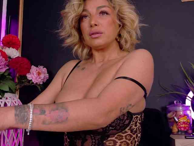 DeeaDiamond1 DeeaDiamond1