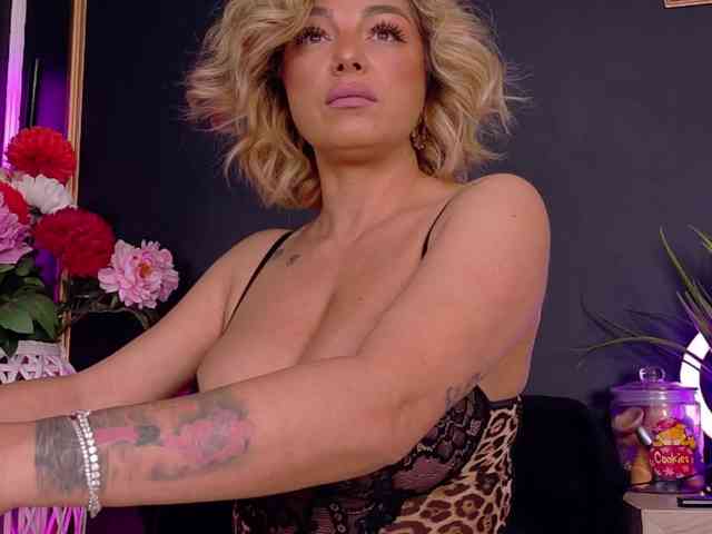 DeeaDiamond1 DeeaDiamond1