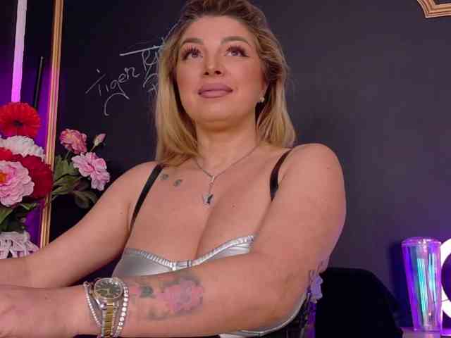 DeeaDiamond1 DeeaDiamond1