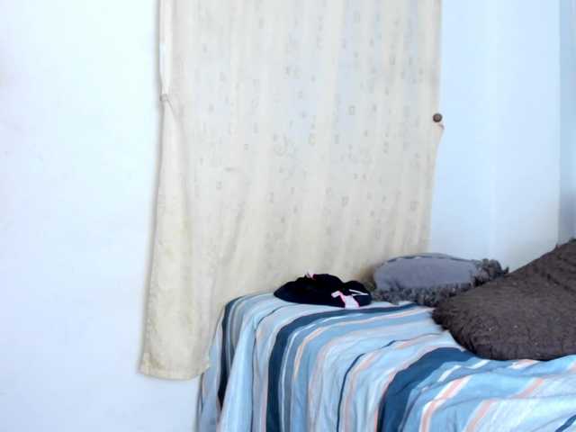 BlowMommy's BongaCams show and profile