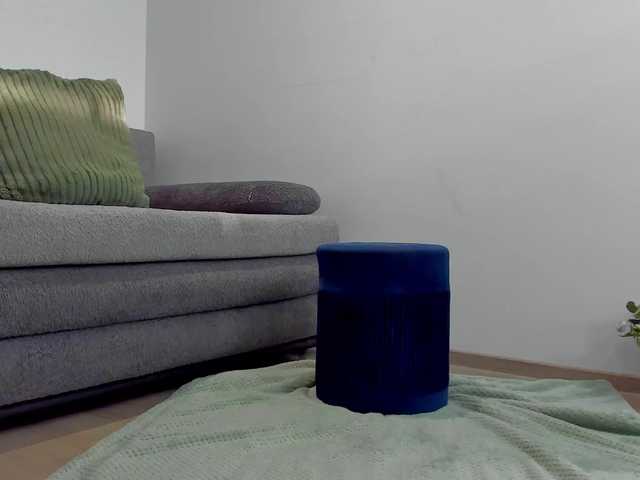 emilianna6666's BongaCams show and profile