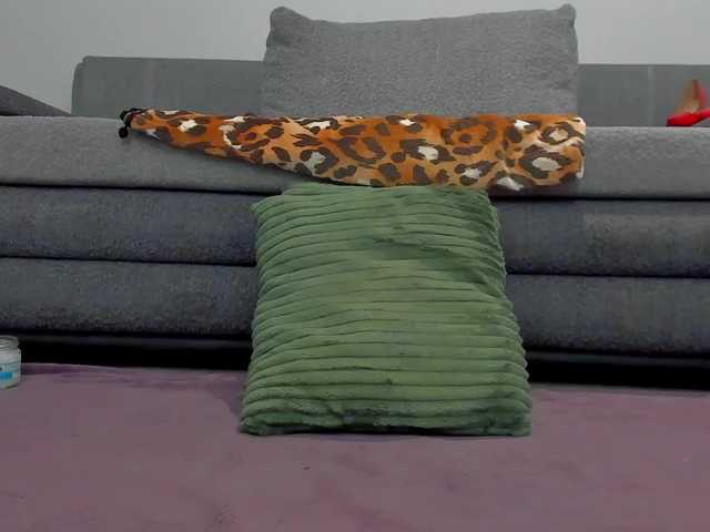 emilianna6666's BongaCams show and profile