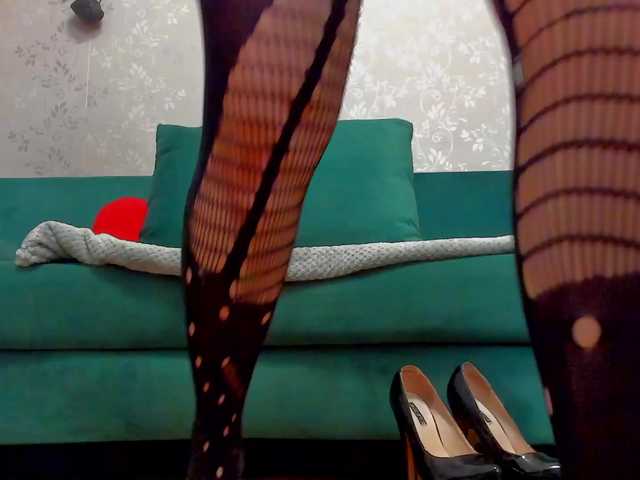 emilianna6666's BongaCams show and profile