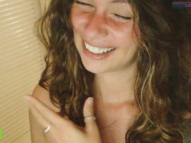 SweetLilLulu's BongaCams show and profile