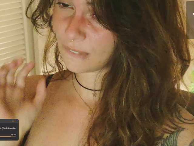 SweetLilLulu's BongaCams show and profile