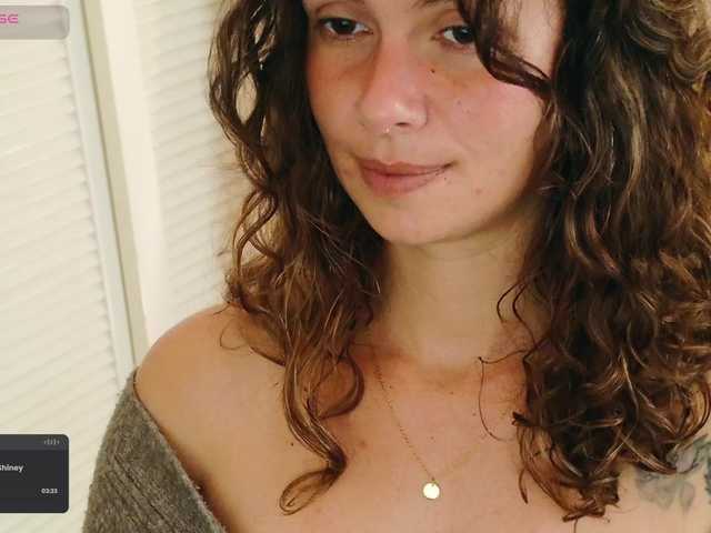 SweetLilLulu's BongaCams show and profile