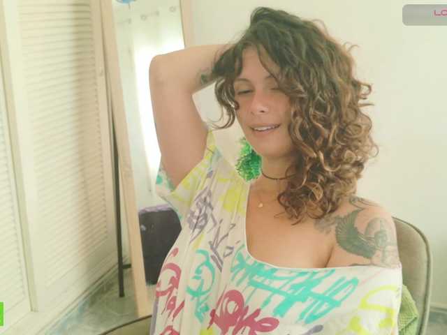 SweetLilLulu's BongaCams show and profile