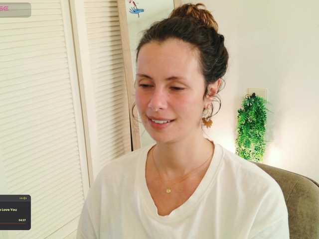 SweetLilLulu's BongaCams show and profile