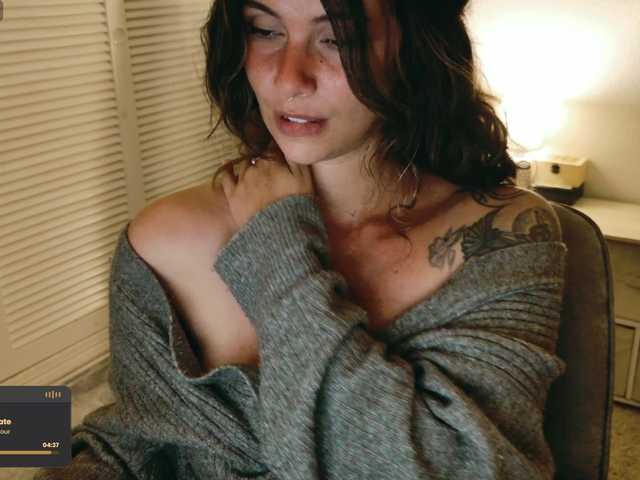 SweetLilLulu's BongaCams show and profile