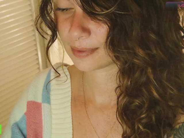 SweetLilLulu's BongaCams show and profile