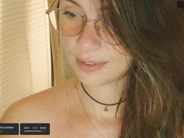 SweetLilLulu's BongaCams show and profile