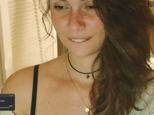 SweetLilLulu's BongaCams show and profile