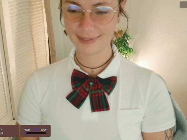 SweetLilLulu's BongaCams show and profile
