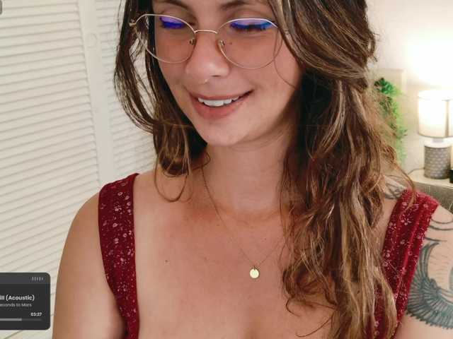 SweetLilLulu's BongaCams show and profile