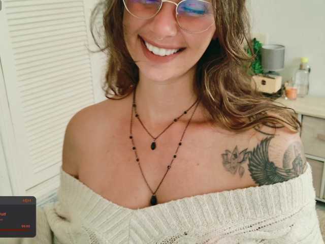 SweetLilLulu's BongaCams show and profile