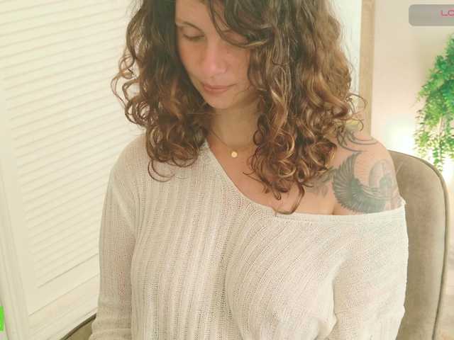 SweetLilLulu's BongaCams show and profile