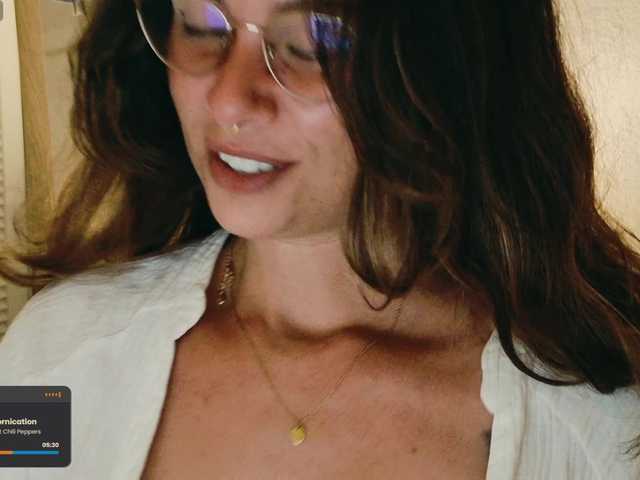 SweetLilLulu's BongaCams show and profile