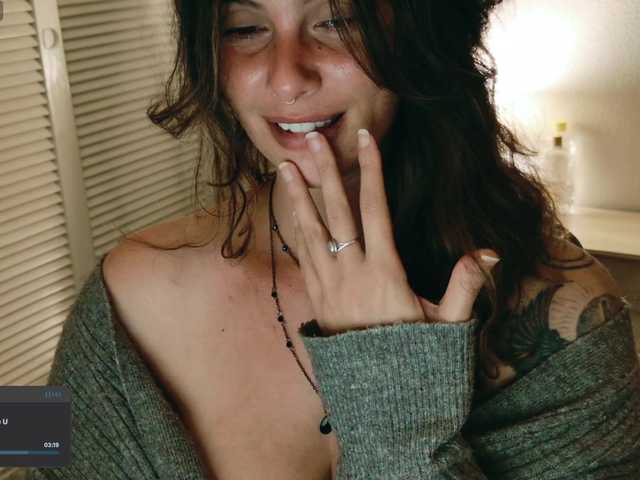 SweetLilLulu's BongaCams show and profile