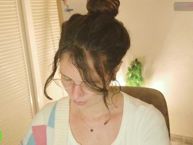 SweetLilLulu's BongaCams show and profile