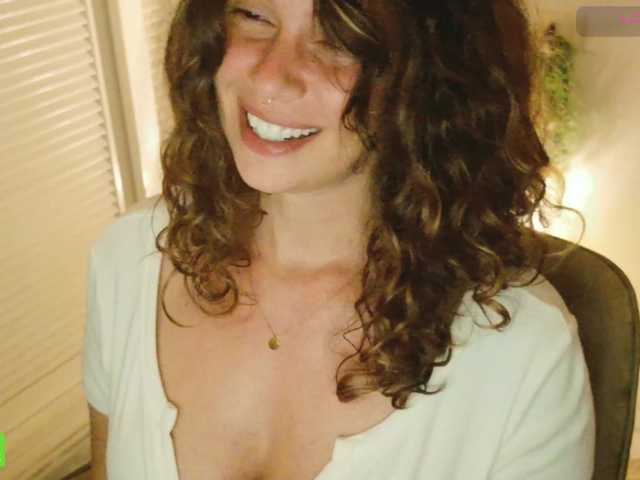 SweetLilLulu's BongaCams show and profile