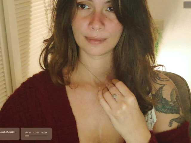 SweetLilLulu's BongaCams show and profile