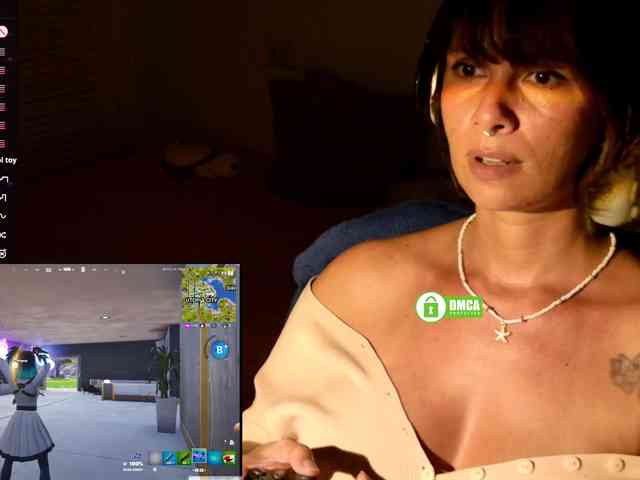 Group chat for 40 tokens, Full privates for 90 tokens, Privates for 60 89 t..., afraid pron 1