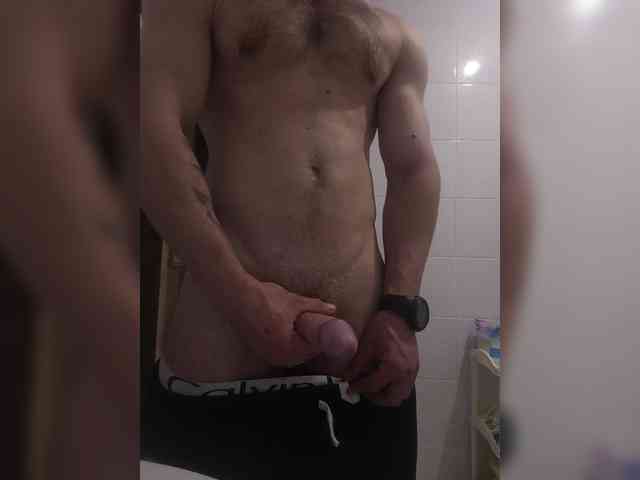 Qwerty299111 Live Webcam on BongaCams