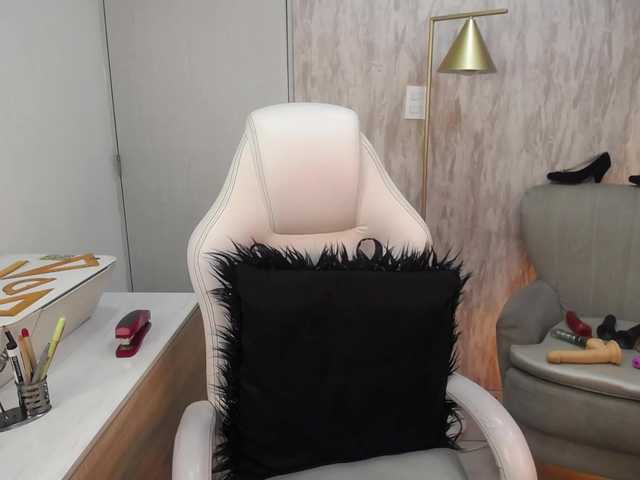 BlancaWild's BongaCams show and profile