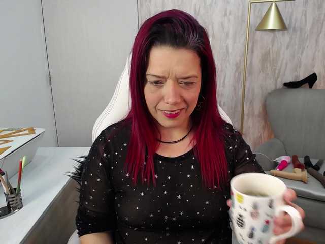 BlancaWild's BongaCams show and profile